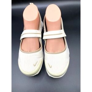 Nike NWT Mary Jane Size 6 Beige Sneakers Shoes